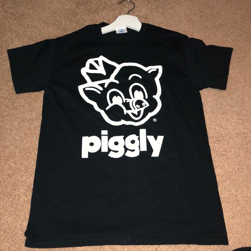 Piggy wiggly t-shirt